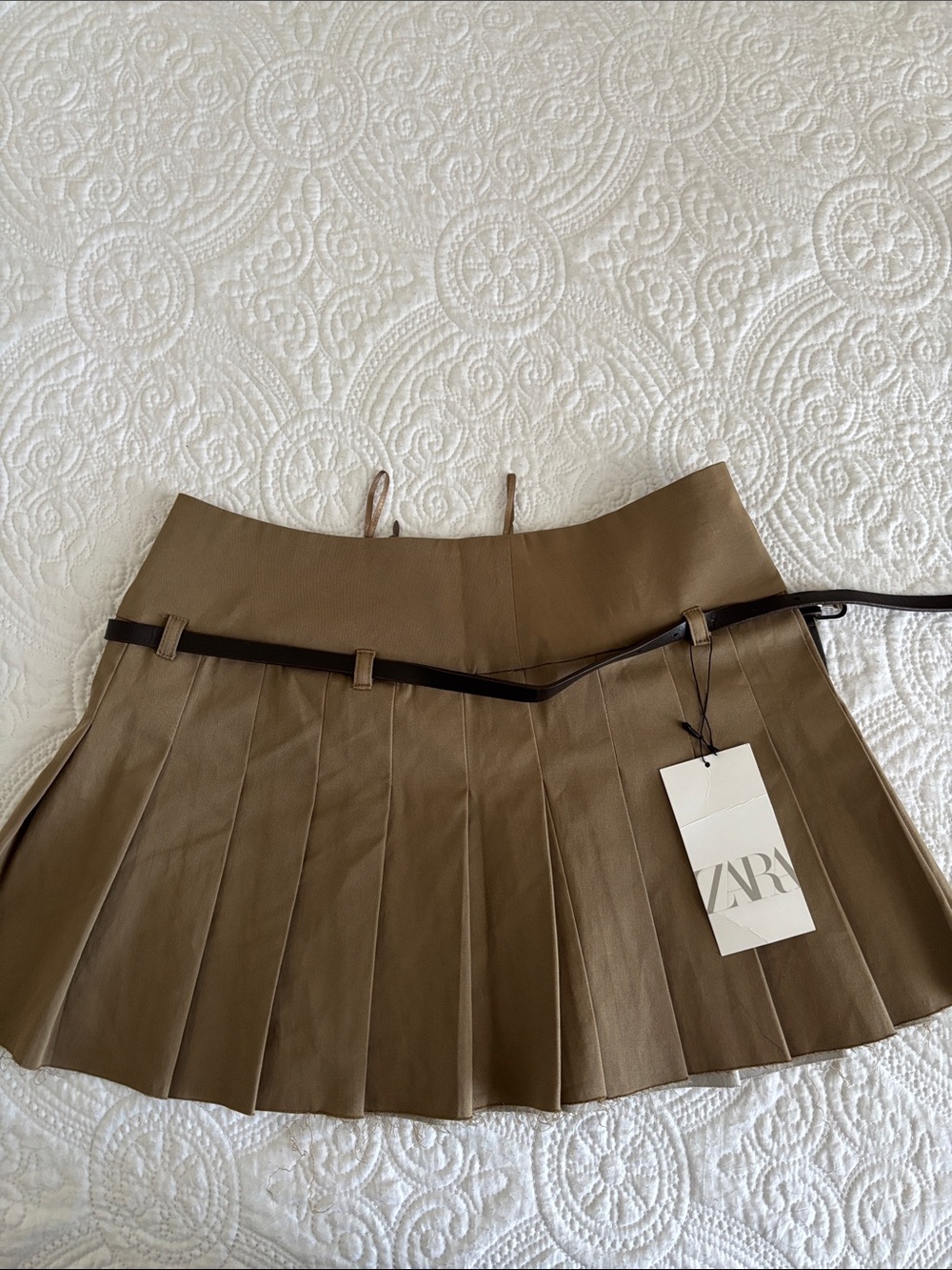 Zara Olive Pleated Mini Skirt with Thin Dark Brown Belt
